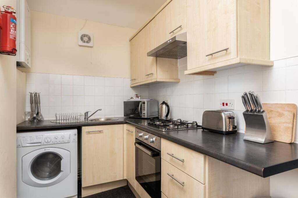 Sleeps 5, Smart Tv'S In Bedrooms Swansea Extérieur photo