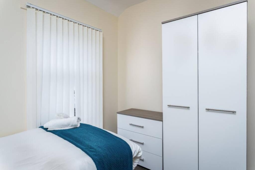 Sleeps 5, Smart Tv'S In Bedrooms Swansea Extérieur photo