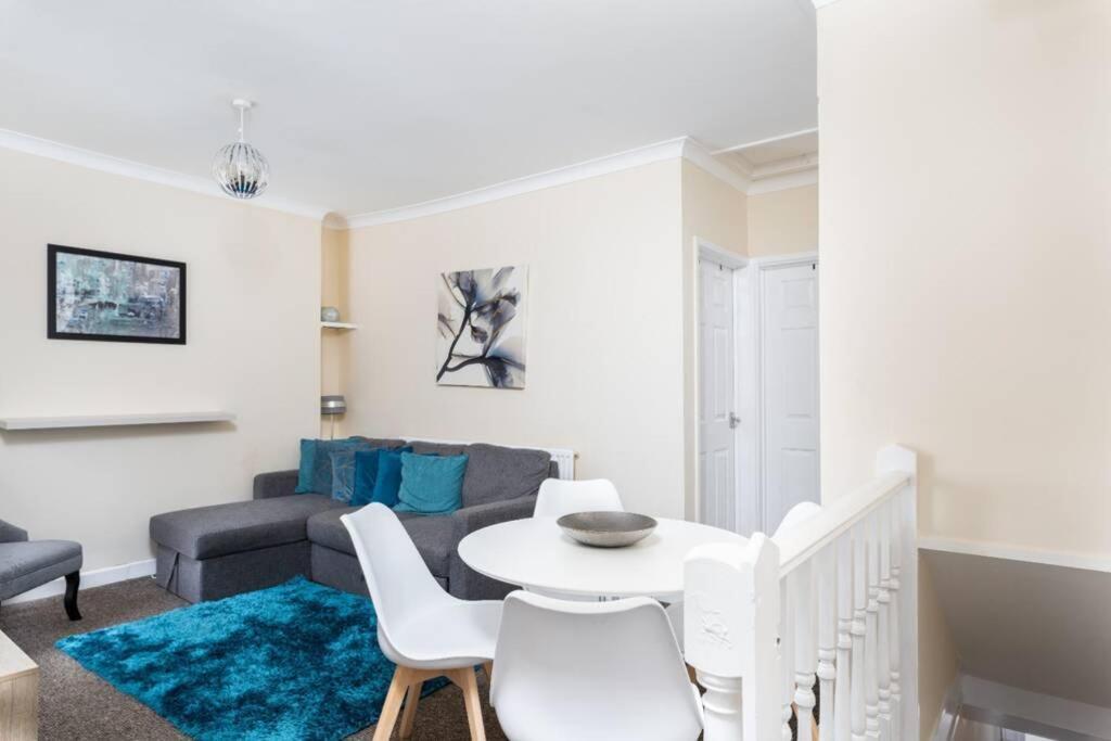 Sleeps 5, Smart Tv'S In Bedrooms Swansea Extérieur photo